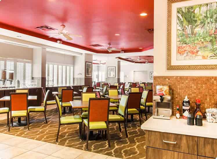 Comfort Suites Maingate East